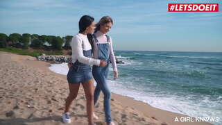 LETSDOEIT - #Apolonia Lapiedra - Seksowne dziewczyny wariują od swojego nowego domu