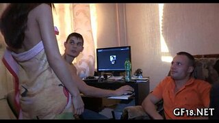 Gagica asta se limitează mai repede