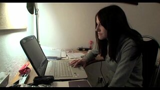 Ta fant ni bil proti