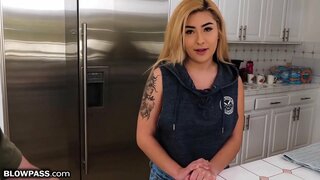 В Търсене На Голи Падчериц